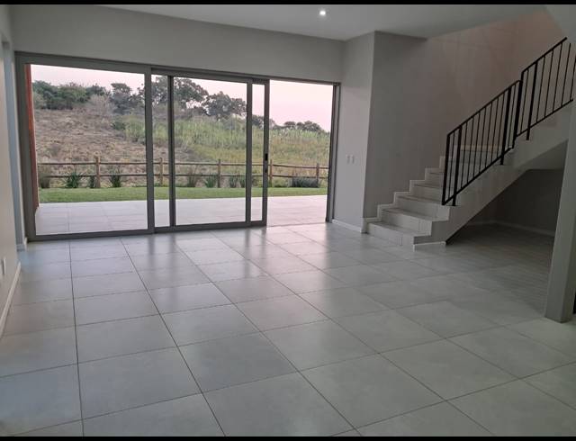 4 BEDROOM TOWNHOUSE FOR SALE IN PALM LAKES ESTATE